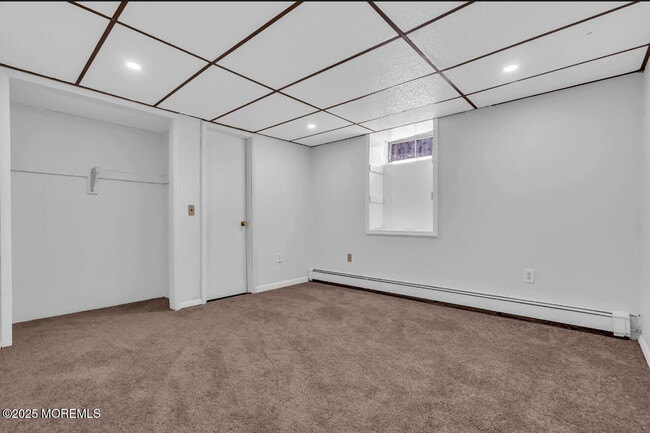 Building Photo - 1034 Zircon Dr