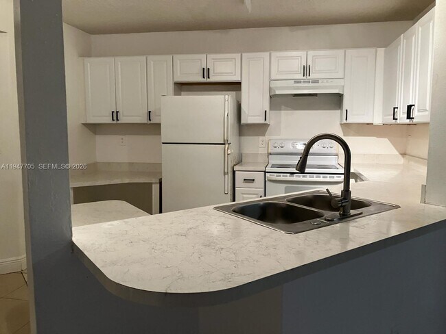 Building Photo - 4035 W McNab Rd