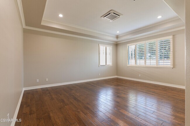 Building Photo - 750 Huntsdale Ct