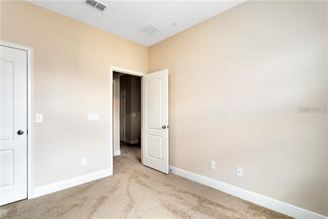 Building Photo - 1412 Lobelia Dr