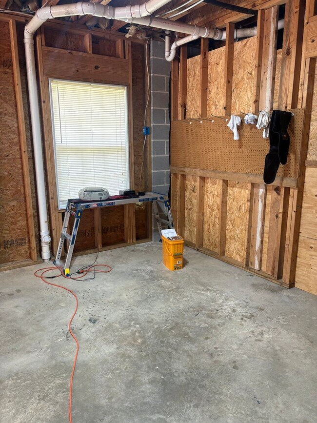 Building Photo - New For Rent in Pinson!