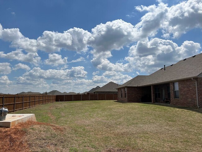 Building Photo - 13682 Cornwallis Dr