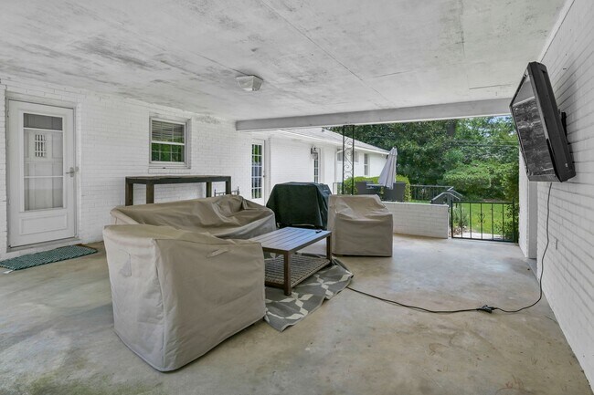 Building Photo - 1 Leconte Ct