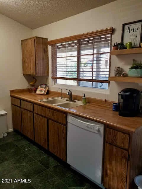 Building Photo - 7 N Fir St