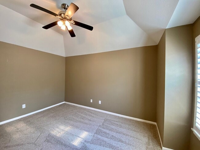 Building Photo - 6302 Spring Tide Ct