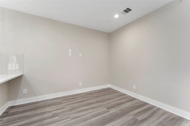 Building Photo - 9514 Ashville Dr