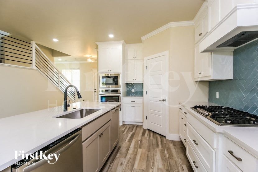 Building Photo - 847 Acorn Bnd