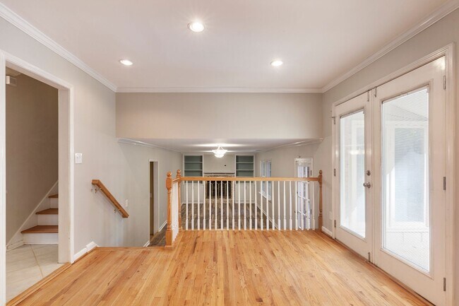 Building Photo - 3741 Fox Glen Ct NE