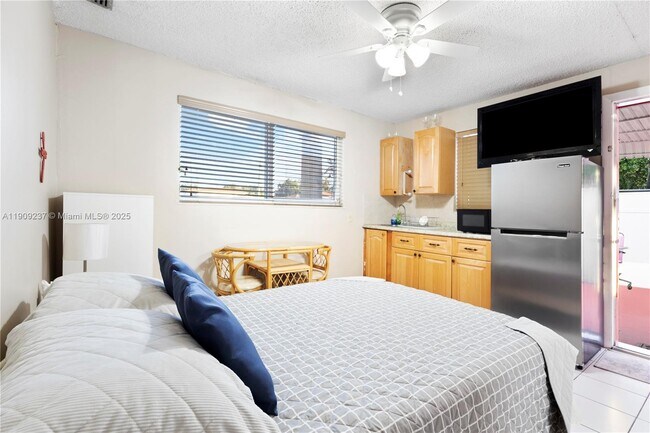 Building Photo - 4500 NW 5th St