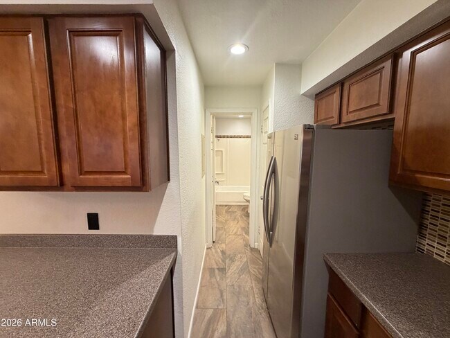 Building Photo - 2333 E Southern Ave