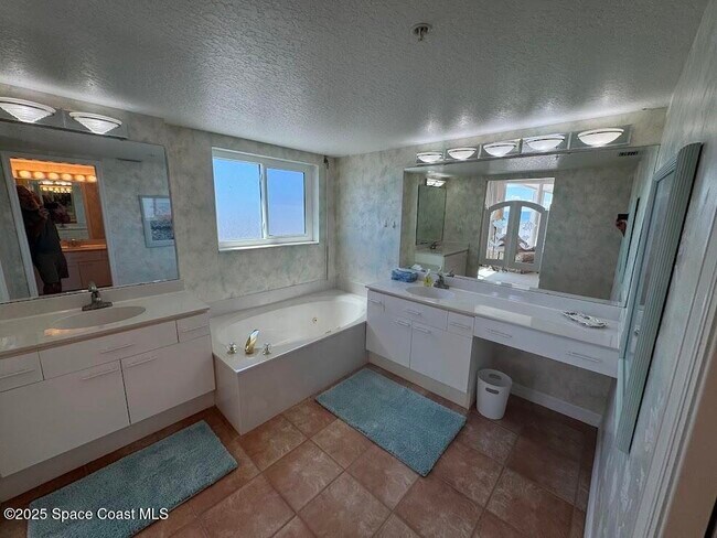 Building Photo - 3740 Ocean Beach Blvd