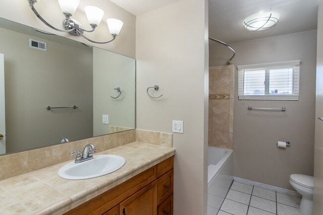 Building Photo - Charming 4-Bedroom Home on a Quiet Street ...