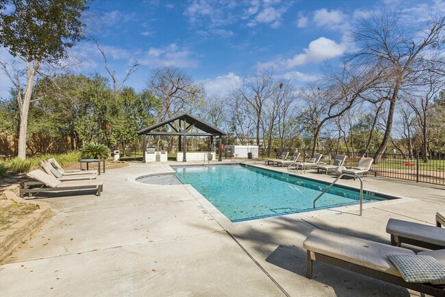 Building Photo - 1710 W T C Jester Blvd