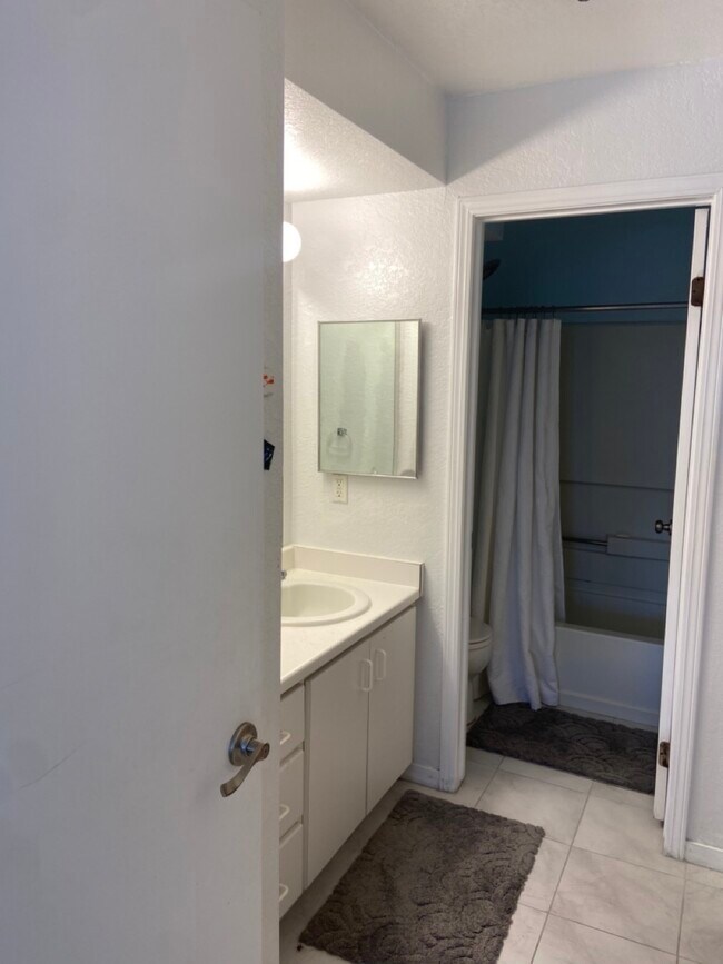 Building Photo - 535 Pierce St