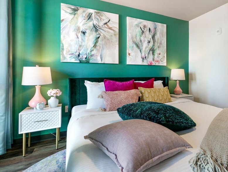 Building Photo - 611 Commerce St