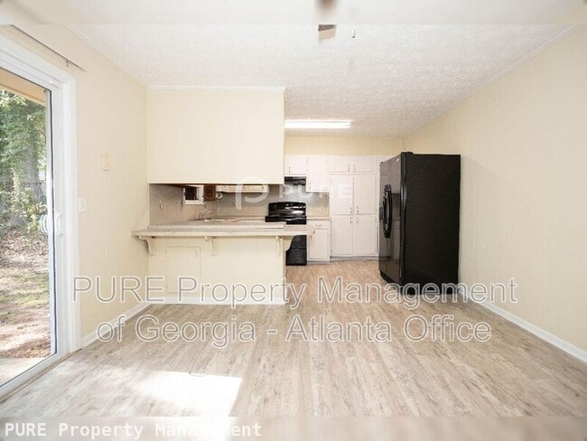 Building Photo - 951 Majesty Ln