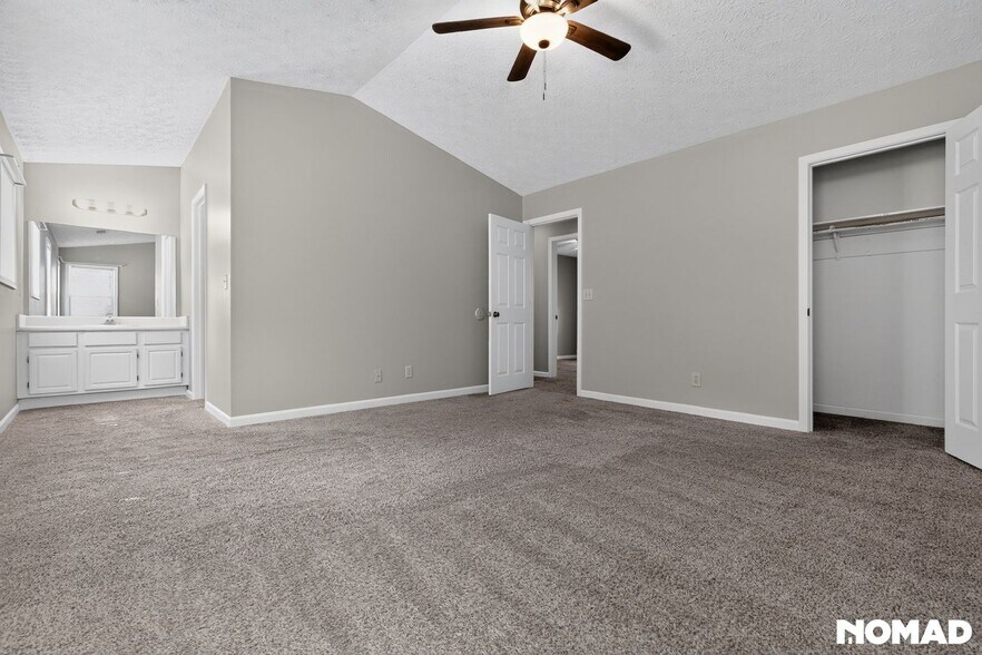 Building Photo - 933 River Rock Dr