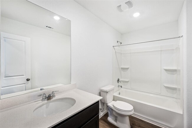 Building Photo - 1131 Largemouth Ln