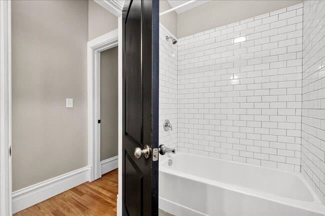 Building Photo - Soulard First Fleur