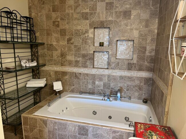 Building Photo - 38145 Crocus Ln