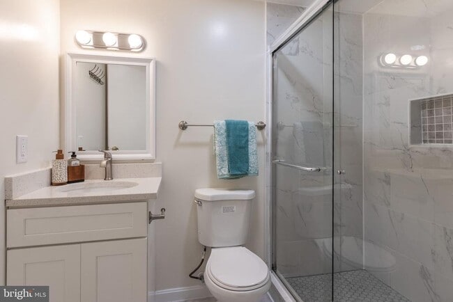 Building Photo - 619 Coral Reef Dr