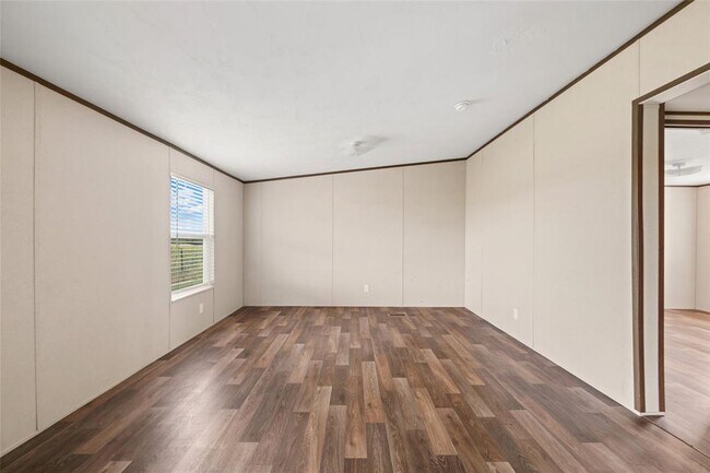 Building Photo - 360 Shady Oaks Dr