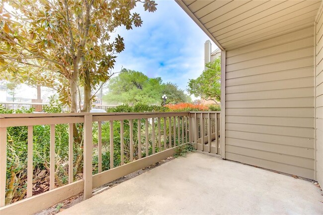 Building Photo - 2023 Gentryside Dr