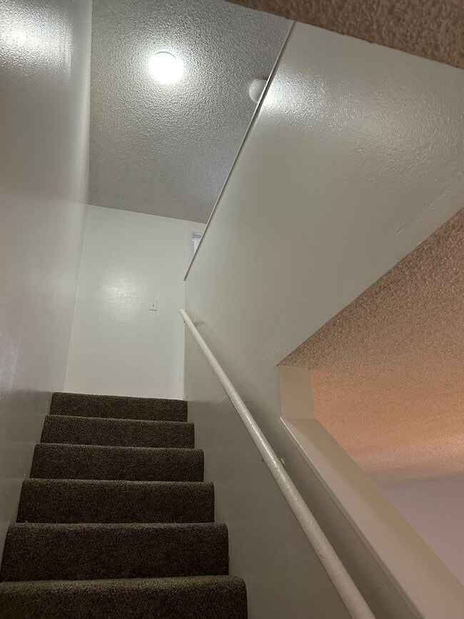 Building Photo - 5508 Pokeweed Ct