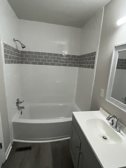 Building Photo - 602 Alison Ct