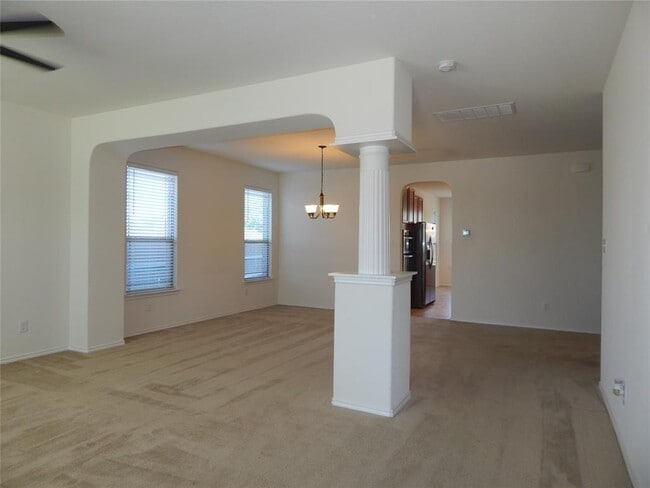 Building Photo - 358 Alamosa Dr