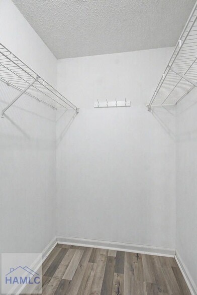 Building Photo - 1651 Latham Ct