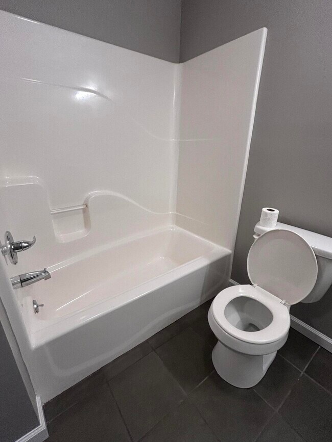 Building Photo - 108 Scott Dr