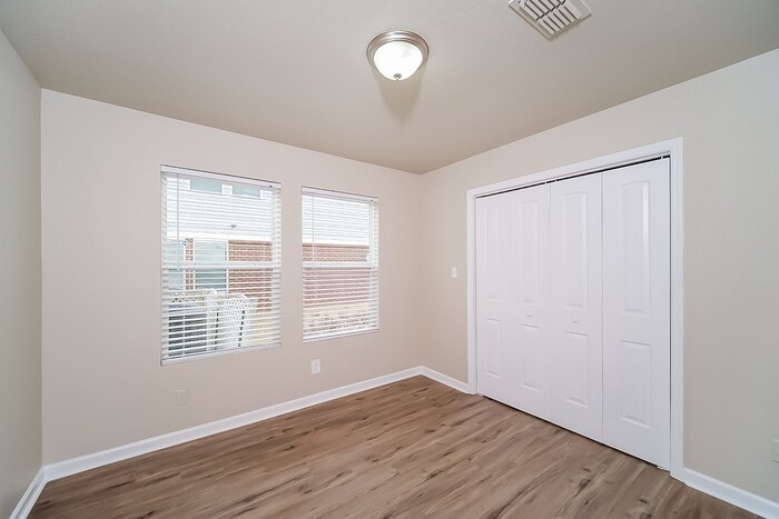 Building Photo - 202 Brockton Dr