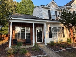 Building Photo - Beautiful 3-bedroom, 2.5-bathroom townhome