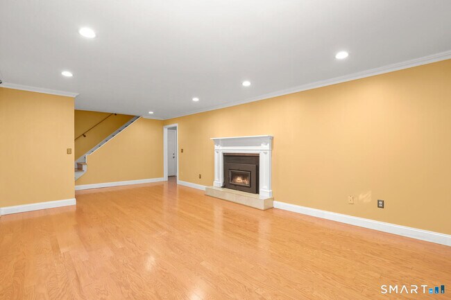Building Photo - 122 Deforest Rd