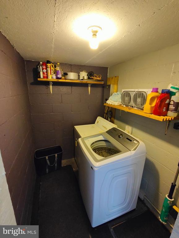 Building Photo - 4884 Charles Town Rd