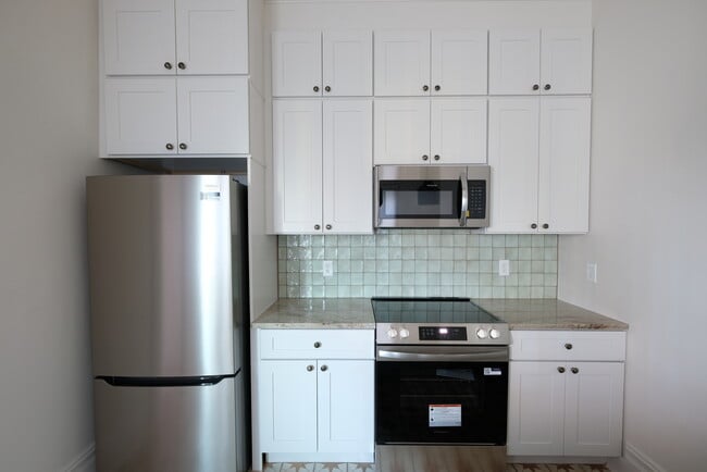 Building Photo - Renovated Historic Home