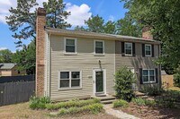 Building Photo - Pet-Friendly Duplex With Fenced Yard – Move-In Ready!