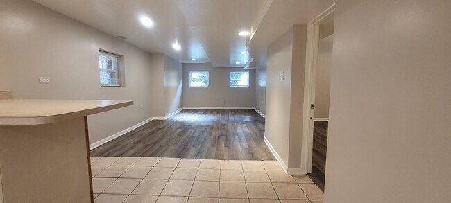 Building Photo - 4039 N Long Ave