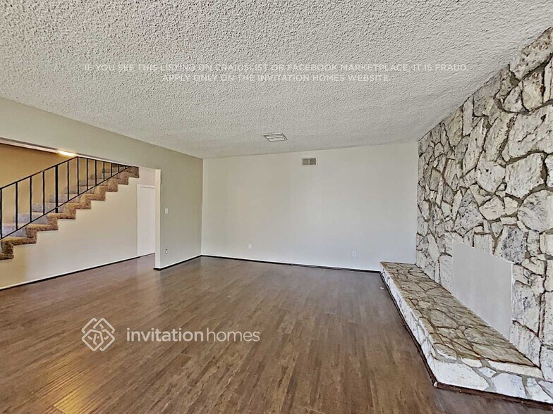 Building Photo - 7652 Goodland Ave