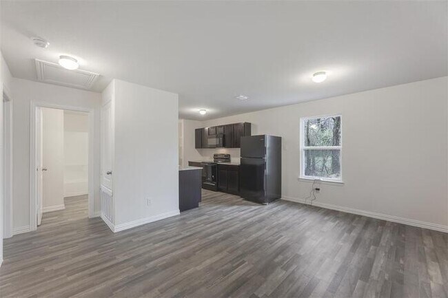 Building Photo - 218 Willowbrook Ave