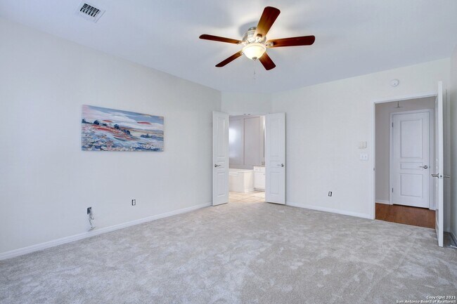 Building Photo - 10457 Trailway Oak