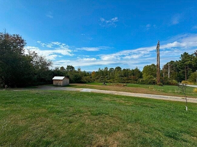 Building Photo - 290 Killington Ave