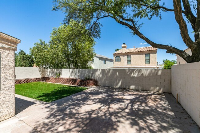 Building Photo - Amazing 3-bdrm home in Green Valley!