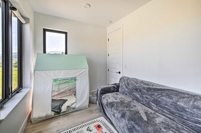 Building Photo - 30610 Boot Ct