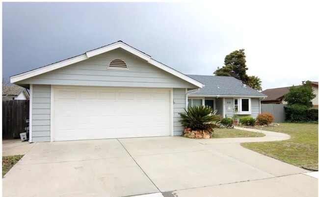 Building Photo - 922 Cossa Ct