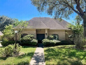 Building Photo - 2115 Redcliff Dr