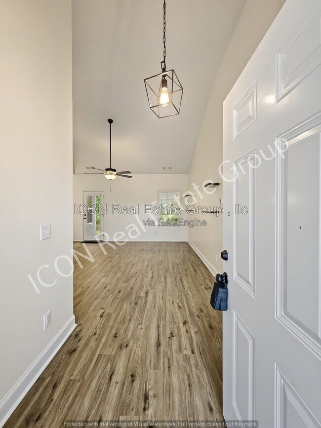 Building Photo - 55 Cranbrooke Dr