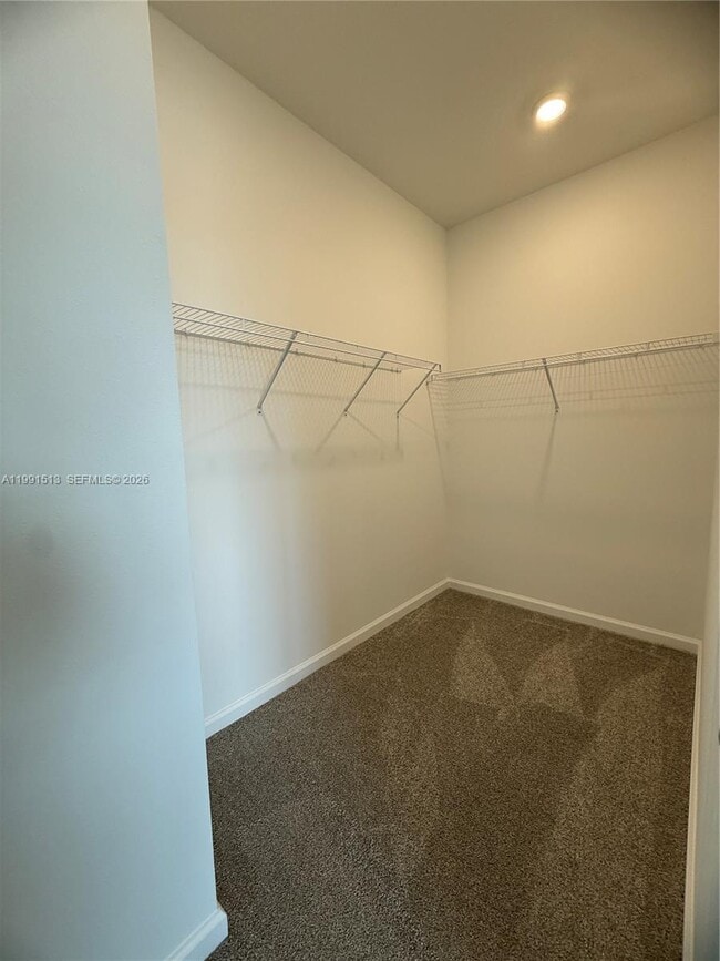 Building Photo - 4286 Effendi Dr