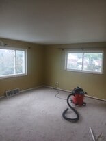 Building Photo - 4233 Century Ln